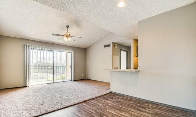 Photo - 551 Heimer Rd Unit 302C
