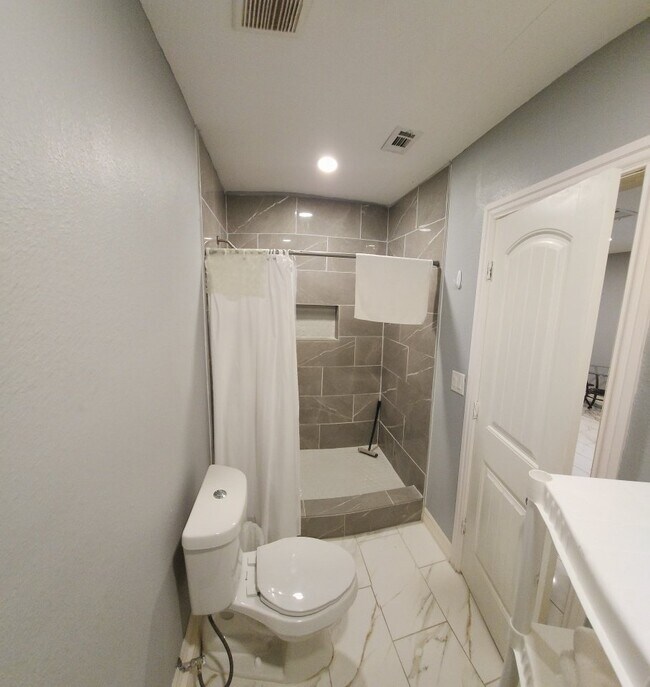 Photo - 15519 Pebble Bend Dr