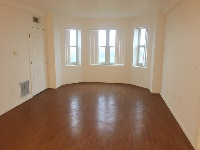 Photo - 1 Cityview Ln Unit 707