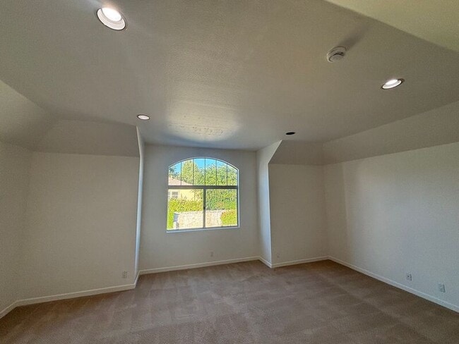 Photo - 525 Orange Grove Pl