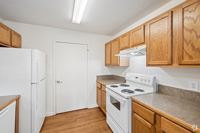 4BR, 2BA - 1,361SF - Kitchen