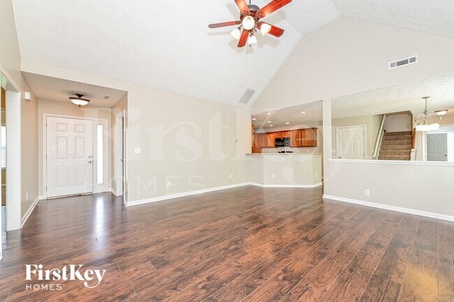 Photo - 207 Windpher Ridge