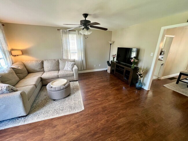 Photo - Gorgeous 3-Bedroom Home in Drexel Hill with Garage! Available mid-May!