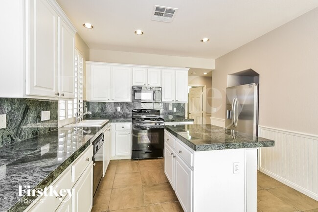 Photo - 7580 Alexander Hills St