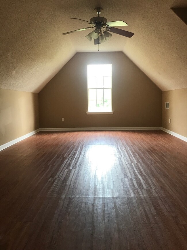 Photo - 814 King Arthur Dr