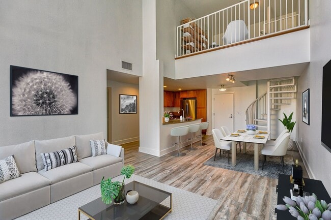 Photo - 416 on Broadway