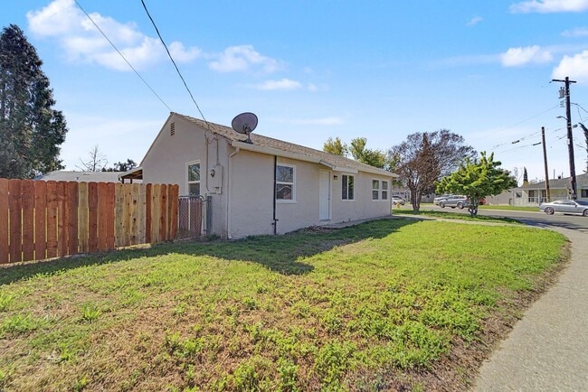 Photo - Beautifully Remodeled 3-Bedroom Home with Modern Upgrades