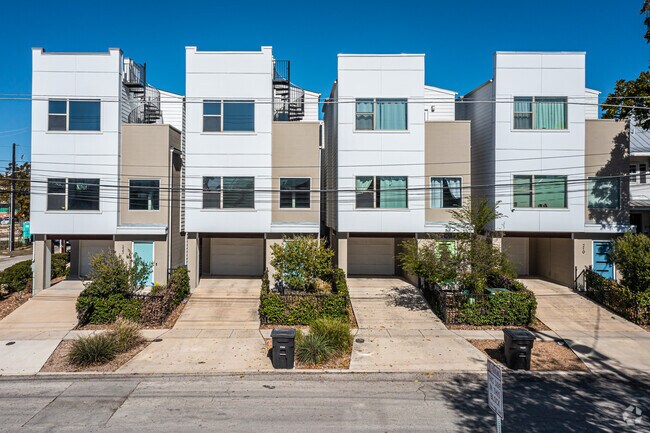 Photo - City View Modern