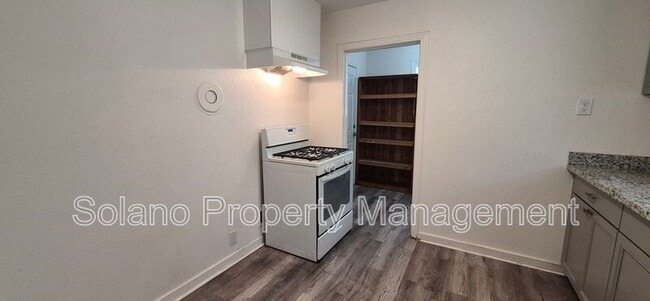 Photo - 460 N Washington St