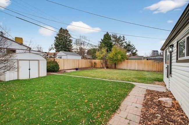 Photo - 4910 E Missouri Ave