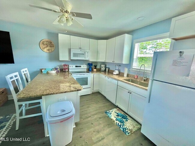 Photo - 4024 Blue Jay St