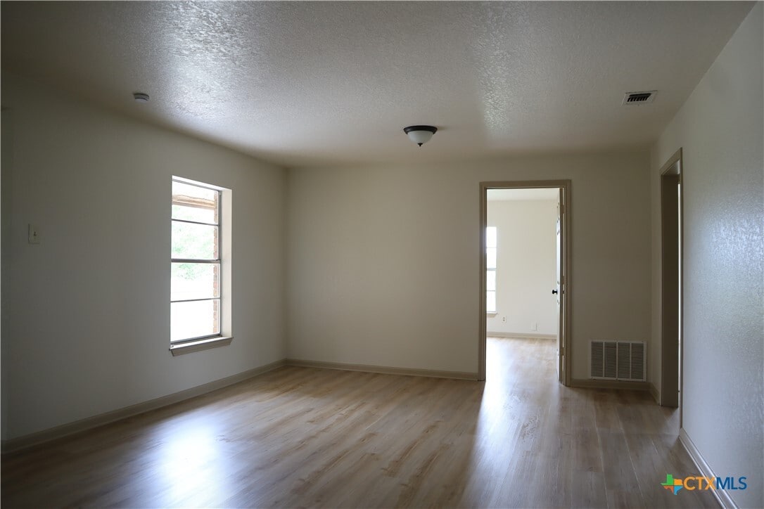 Photo - 707 Old Seguin Luling Rd