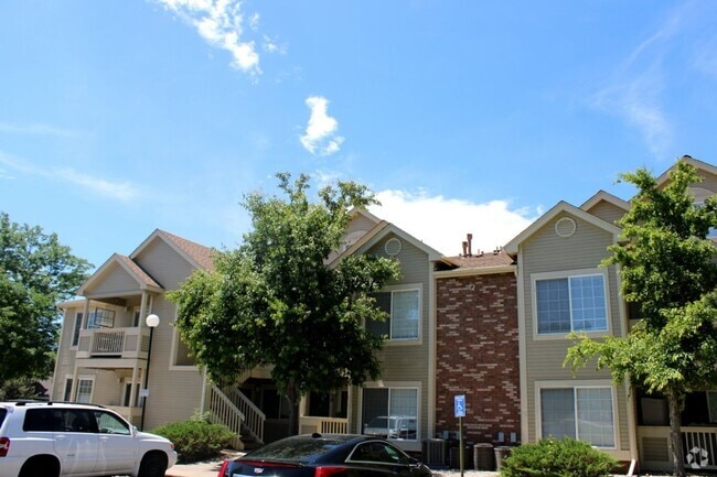 Building Photo - Updated 2-Story Condo Near CSU