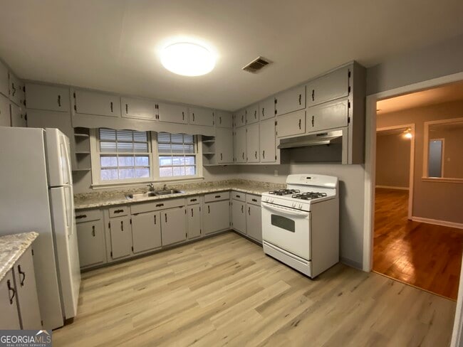 Photo - 4035 S Bogan Rd