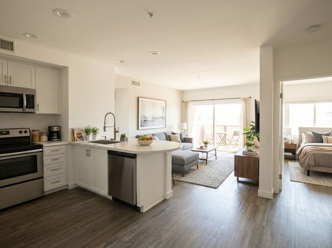 Photo - 3400 Cahuenga Blvd Los Angeles, CA 90068