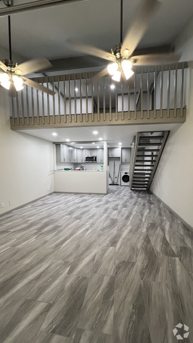 Building Photo - 7890 E Spring St Unit 15B Rental