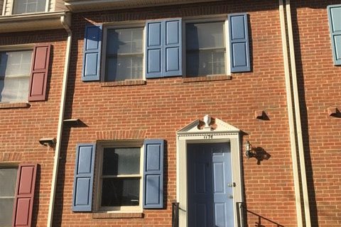 Photo - 1174 N Vermont St