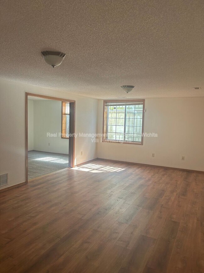 Photo - 10805 E Funston St