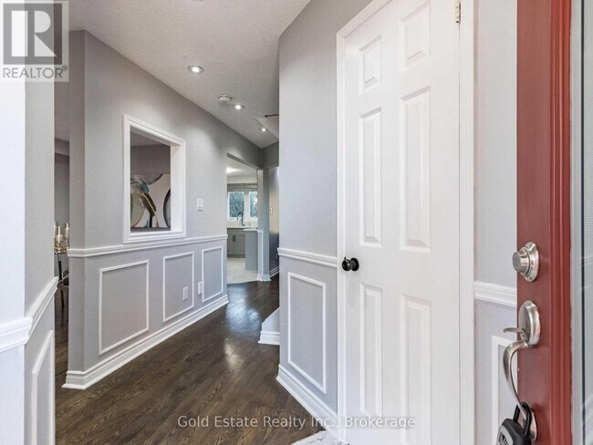 Photo - 25 Horsham St