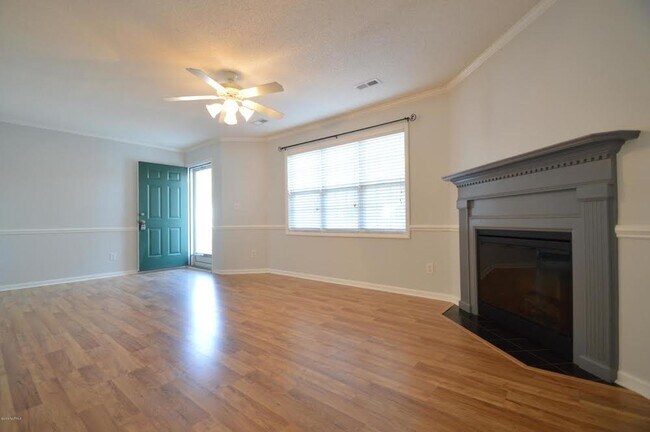 Living Room - 870 Spring Forest Rd Unit G7