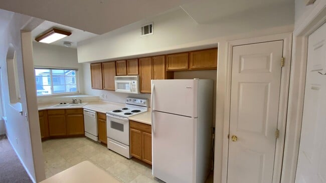 Photo - HUGE 2 Bedroom 3 Bathroom Condo in Southeast Denver Unit 2092