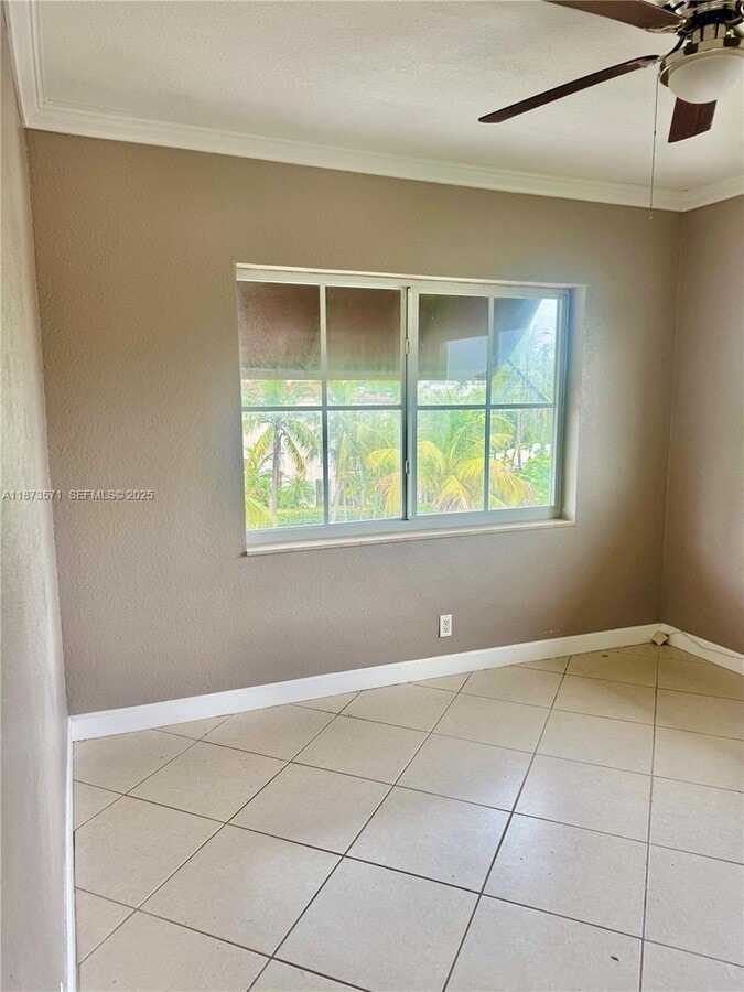 Photo - 924 SE 2nd St Unit 29