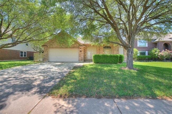 Building Photo - 17820 Park Valley Dr