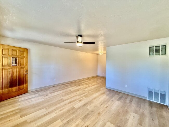 Photo - 1304-1308 E Pikes Peak Ave Unit 1308