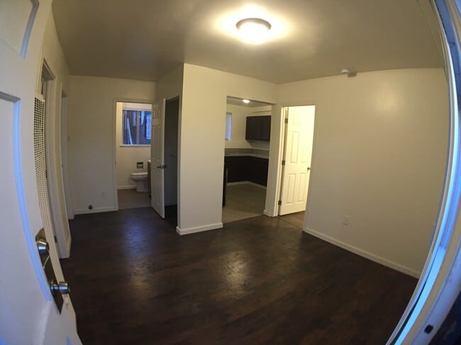Building Photo - 714 Fraser Ave Unit 716