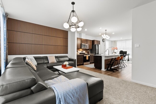 Photo - 343 Summit Cir