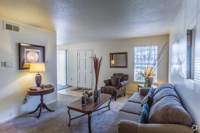 2 BR, 1.5 BA - 1265 SF - Shadowbrook Townhomes