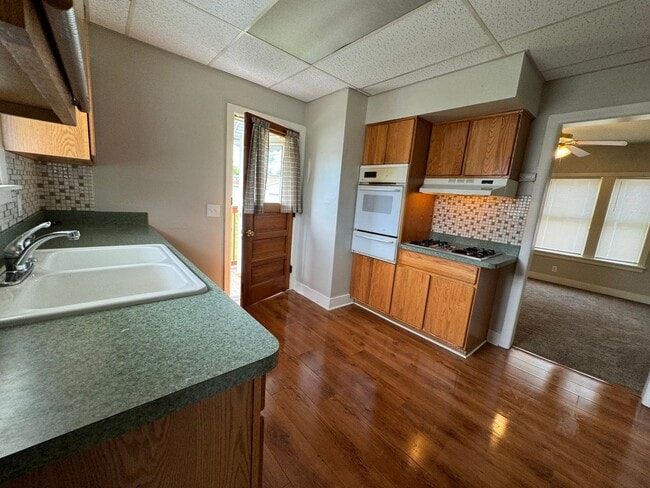 Photo - Newly updated 3 bd single fam house ( NO VOUCHERS)