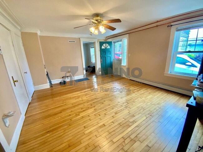 75 Oregon Ave Unidad 1