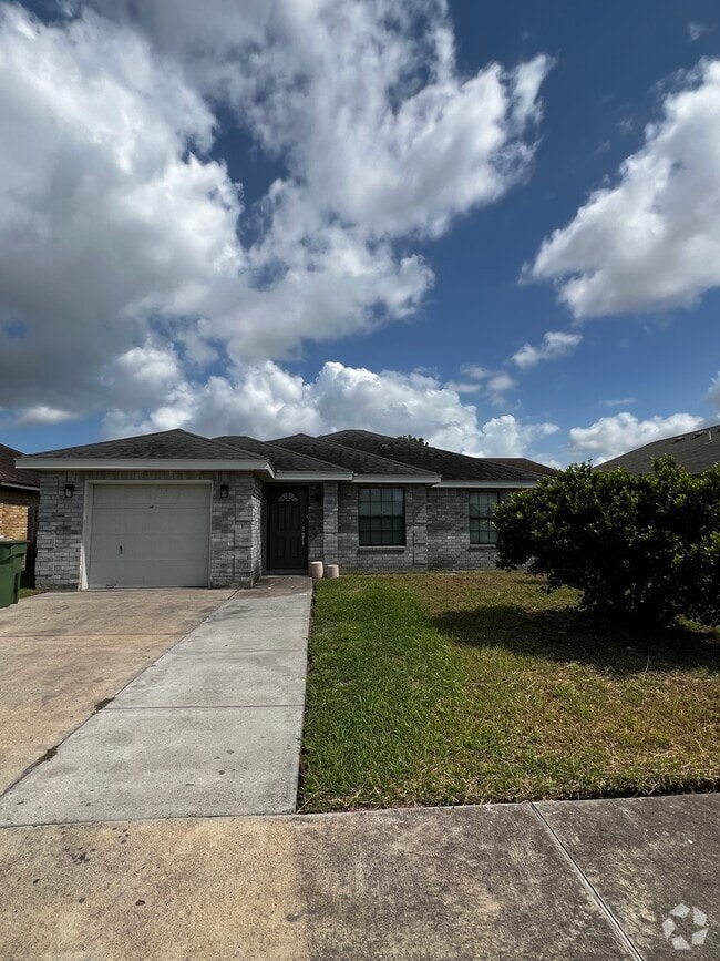 Building Photo - 3125 Valletta St Rental