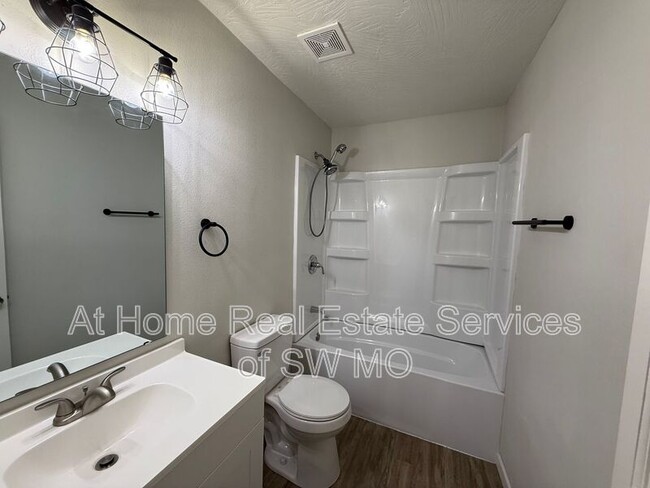 Photo - 2734 E Cragmont St