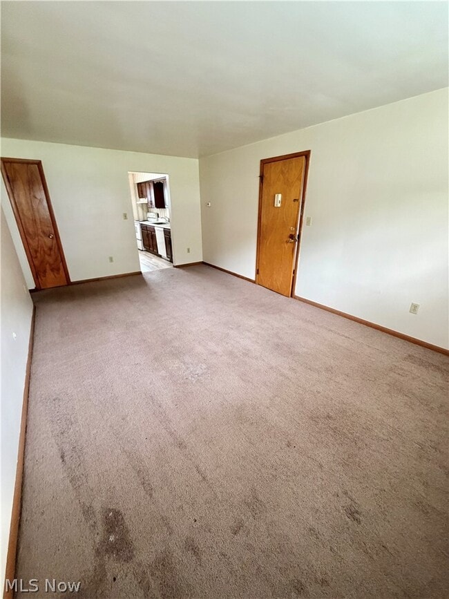 320 E Chestnut St Unit 2
