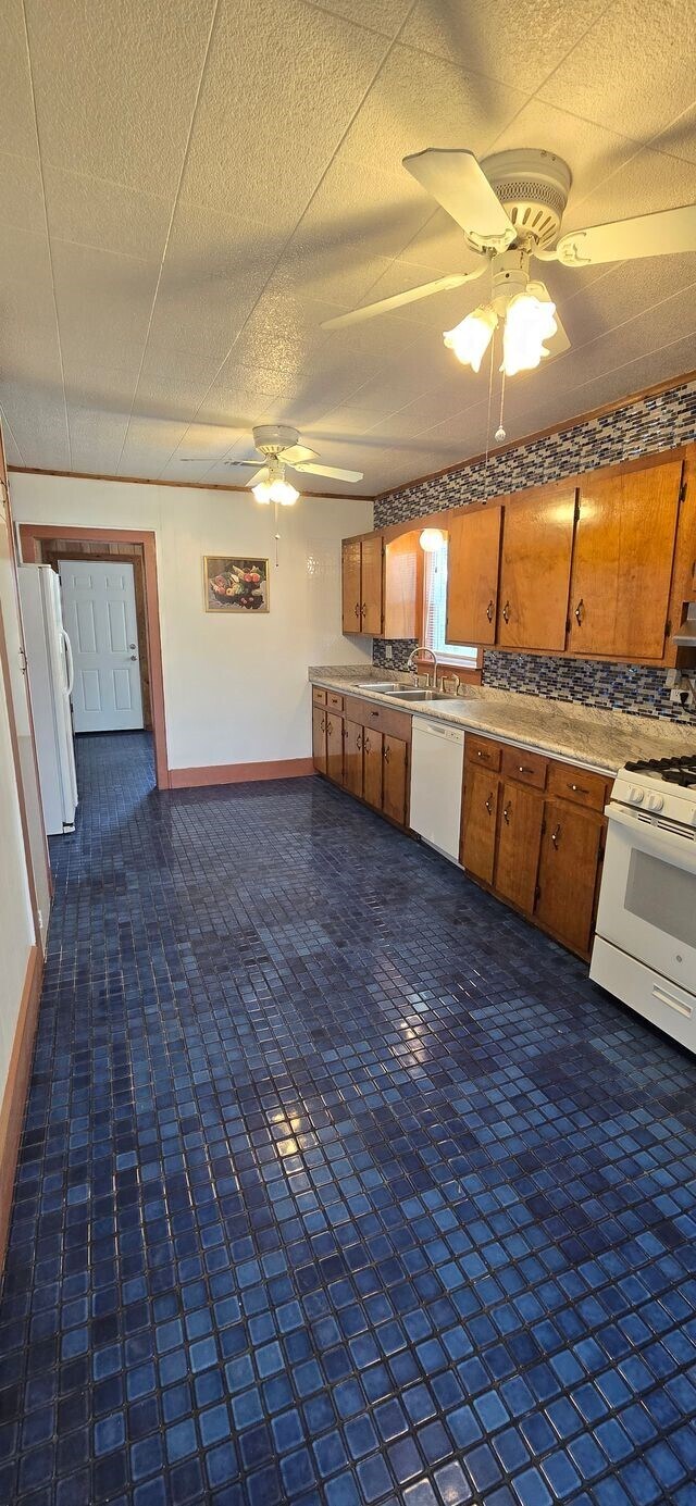 Photo - 417 E Jack Ave