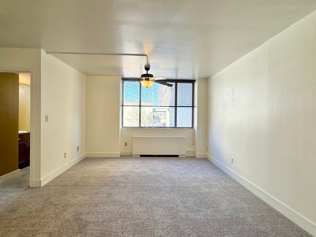 Photo - 600 E 8th St Unidad 3T
