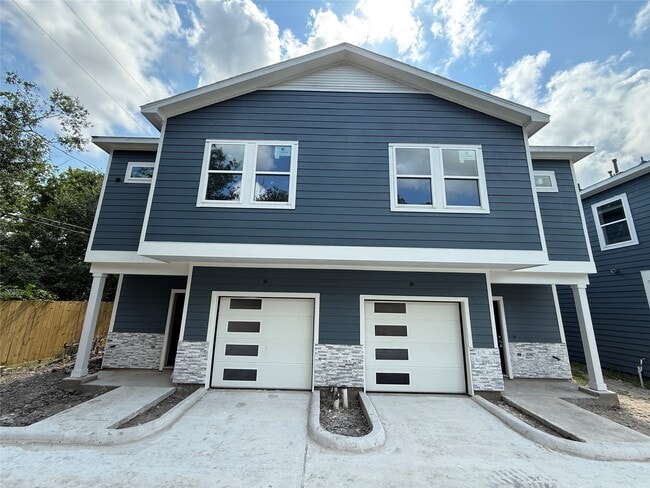 Building Photo - 3533 Alderfer St Unit A or B