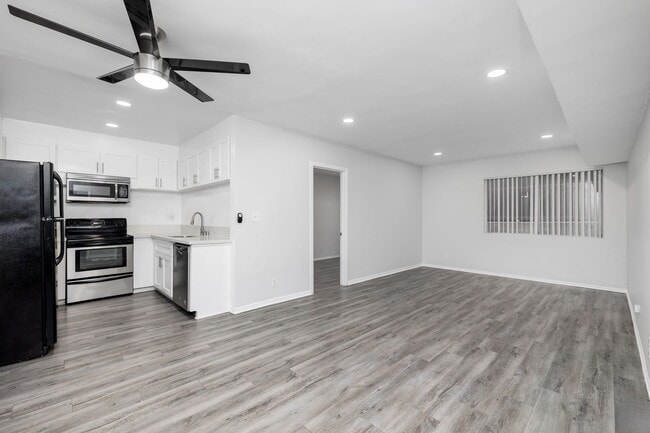 Photo - 7244 Hillside Ave