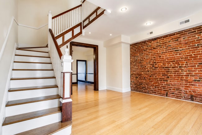 Photo - 2811 11th St NW Unidad A
