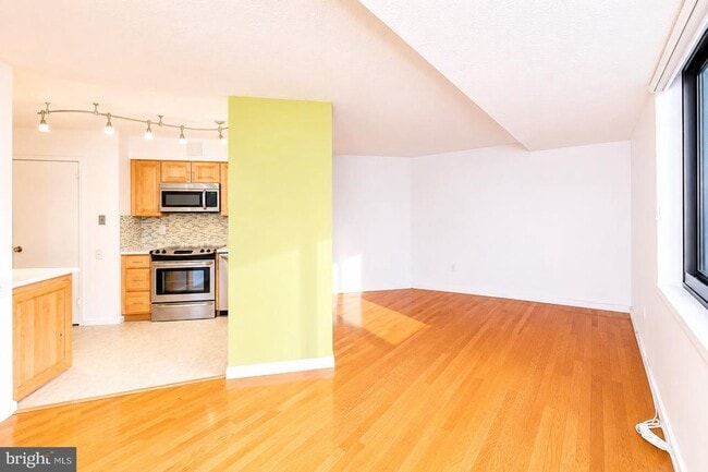 Photo - 1420 Locust St Unit 8B