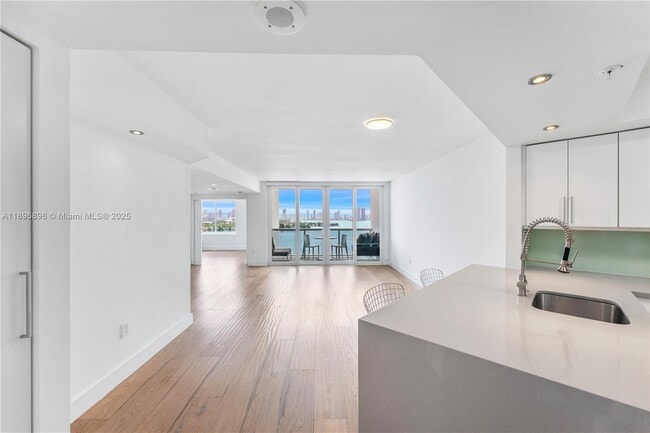 Photo - 1900 Sunset Harbour Dr Unidad 1814