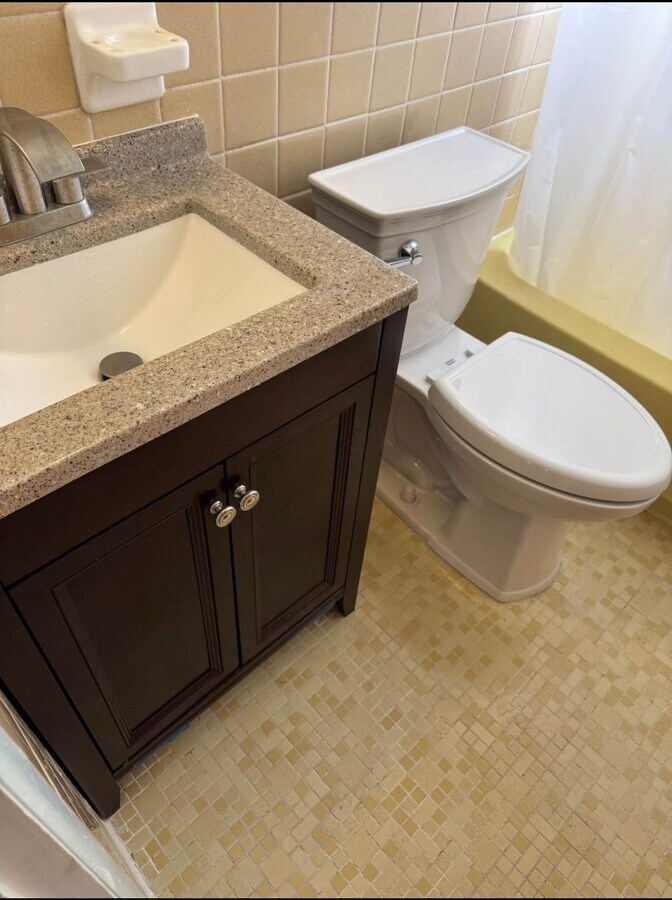 Photo - 6483 Colonial St