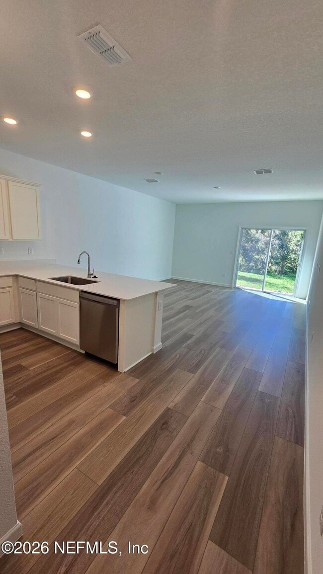 Photo - 661 Holly Lks Dr