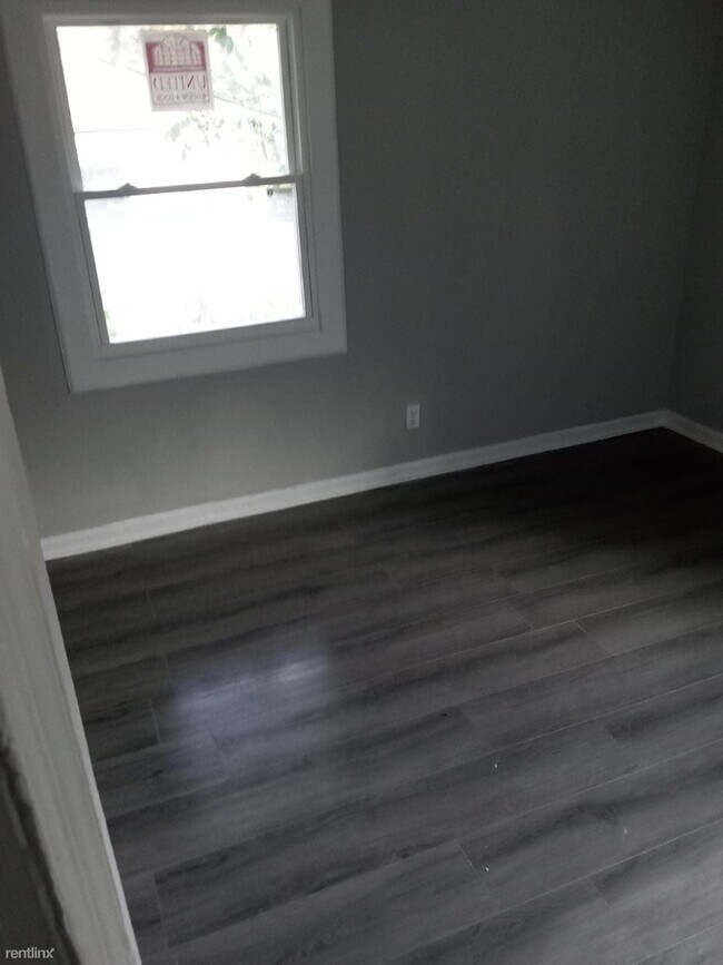 Photo - 3 br, 1 bath House - 18 Lynwood Drive