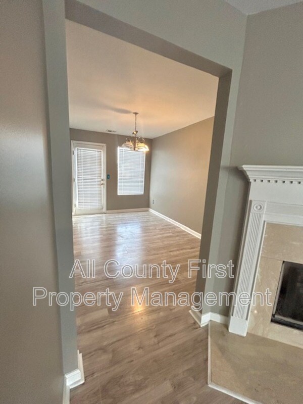 Photo - 5636 Windfall Ln