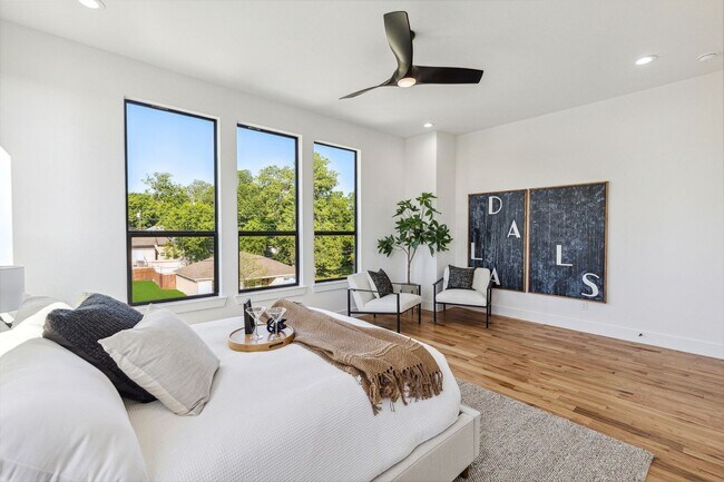 Photo - 3 Story Townhome with Roof Top Deck