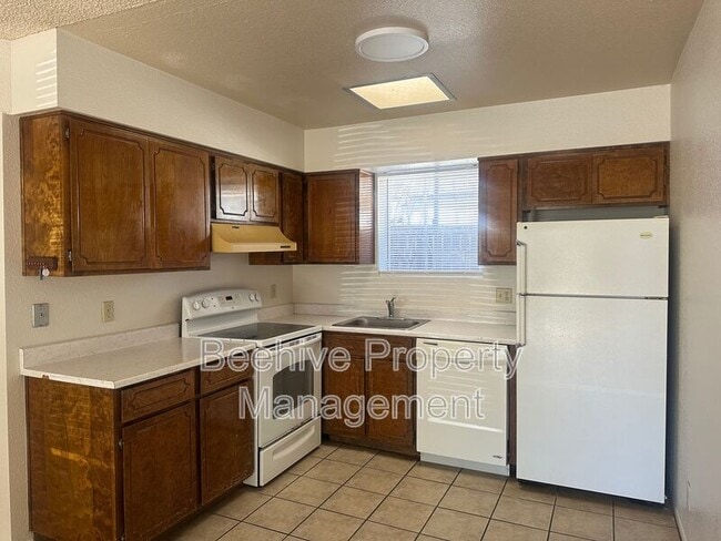 Photo - 539 1/2 E 2nd Ave Unit Apt 2