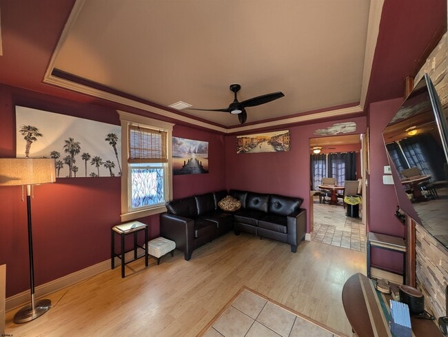 Photo - 450 N Connecticut Ave